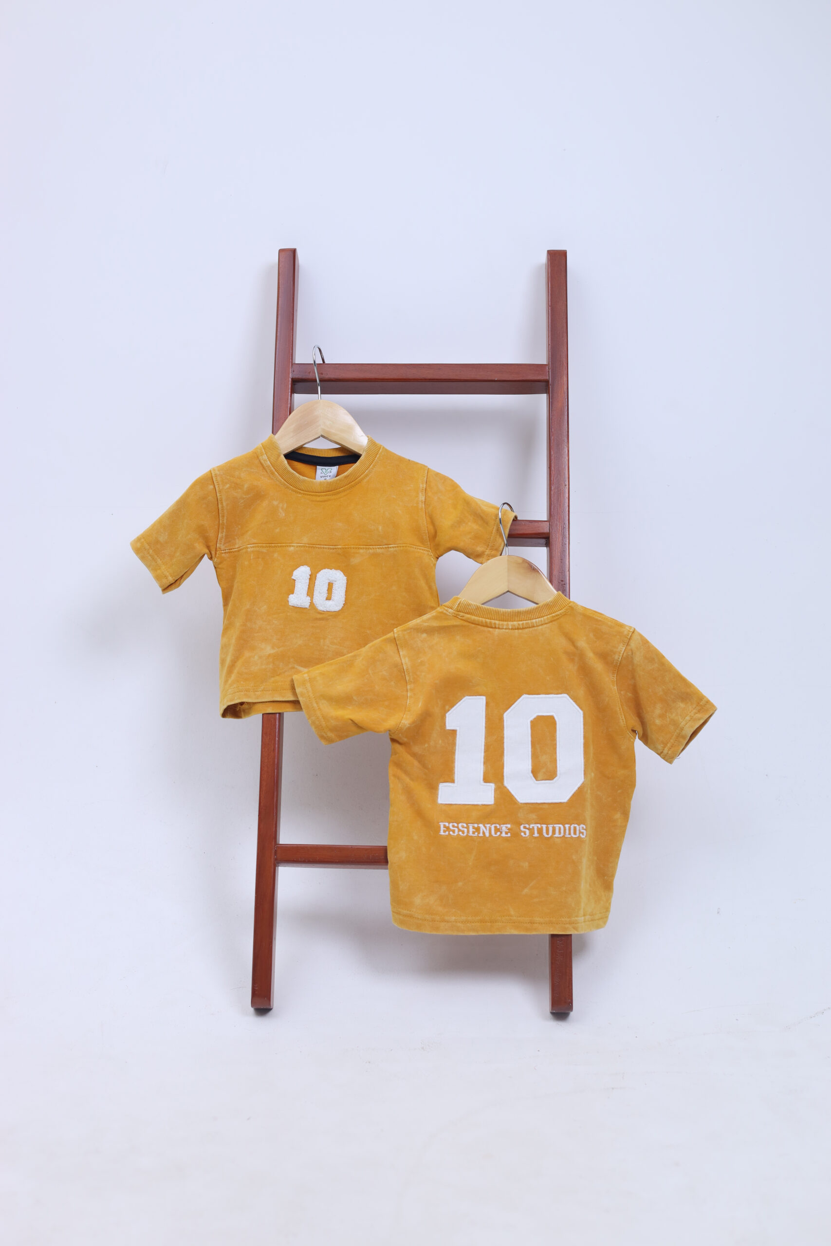 5 Sleeve T-Shirt - Image 12